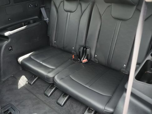 Used 2024 Kia Sorento S w/ Panoramic Sunroof Package AWD/4WD image 16