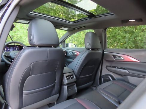 New 2025 Chevrolet Equinox EV RS image 22