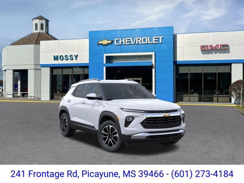 New 2026 Chevrolet TrailBlazer LT FWD image 1