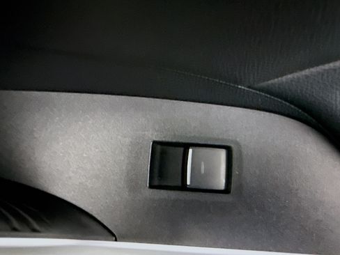 Used 2022 Toyota RAV4 XLE FWD image 31