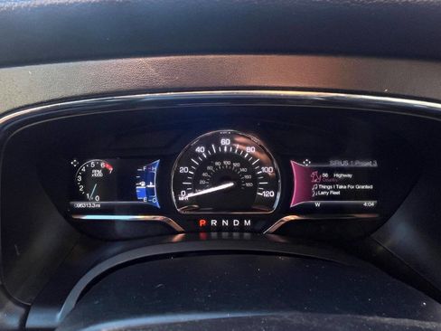 Used 2017 Lincoln Navigator L Select image 15