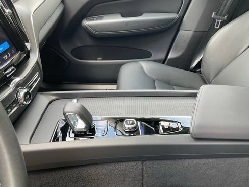 Certified 2024 Volvo XC60 B5 Core AWD/4WD image 13