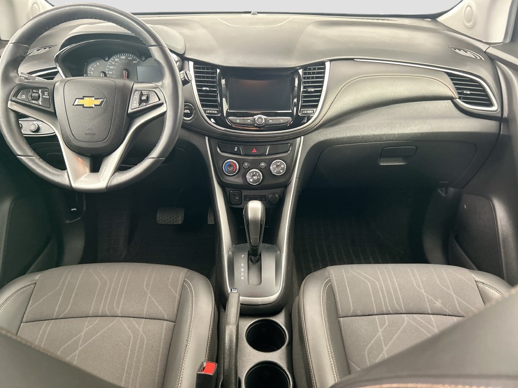 Used 2022 Chevrolet Trax LT w/ LT Convenience Package AWD/4WD image 13