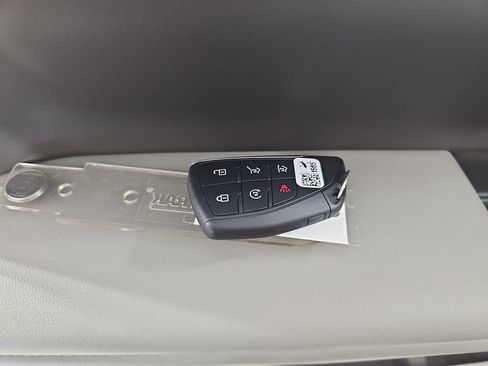 Certified 2021 Chevrolet Tahoe LT w/ Luxury Package AWD/4WD image 43