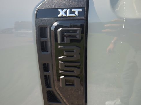 New 2025 Ford F350 XLT w/ Black Appearance Package image 5
