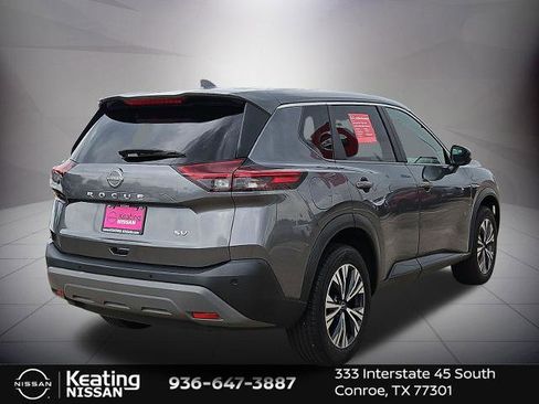 Certified 2022 Nissan Rogue SV FWD image 3