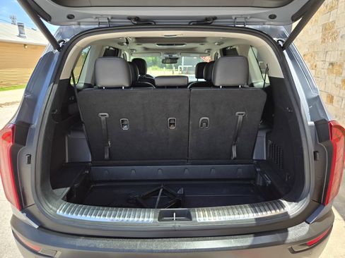 Used 2020 Kia Telluride SX FWD image 18