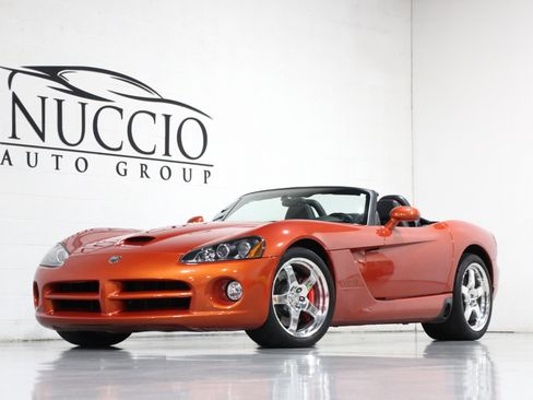 Used 2005 Dodge Viper SRT-10 w/ Copperhead Edition Group RWD image 13