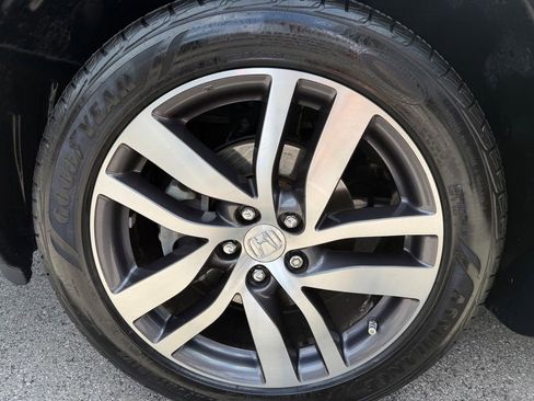 Used 2017 Honda Pilot Touring image 31