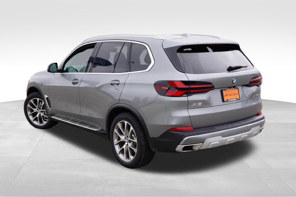 Used 2026 BMW X5 xDrive40i AWD/4WD image 7
