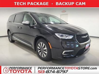 Used 2023 Chrysler Pacifica Limited