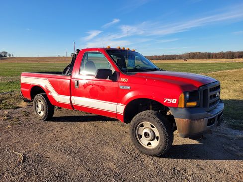 Used 2006 Ford F250 XLT image 1