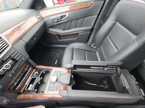 Used 2013 Mercedes-Benz E 350 4MATIC Sedan image 26