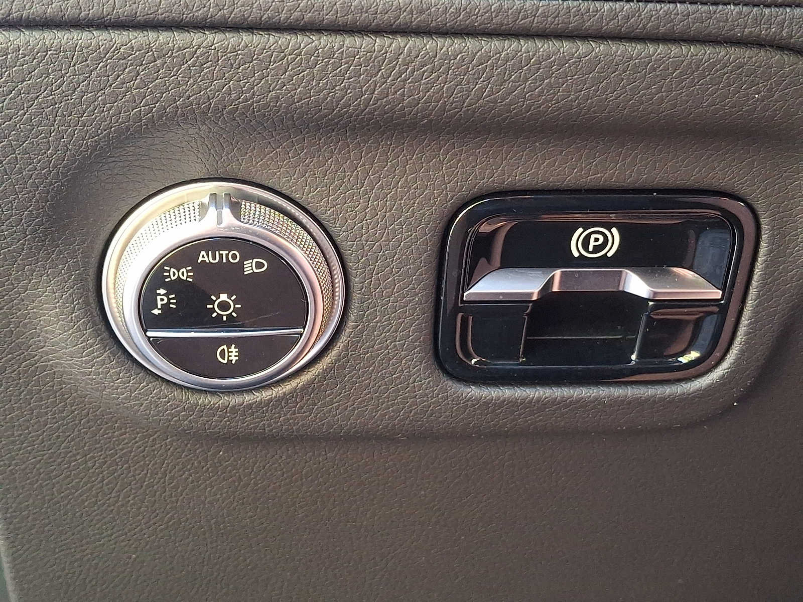 Used 2023 Mercedes-Benz EQS 580 4MATIC Sedan image 21