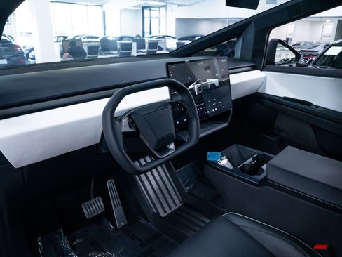 Used 2024 Tesla Cybertruck AWD Crew Cab image 17