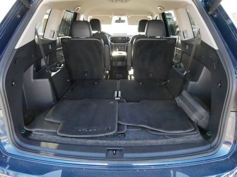 Certified 2022 Volkswagen Atlas SE image 18