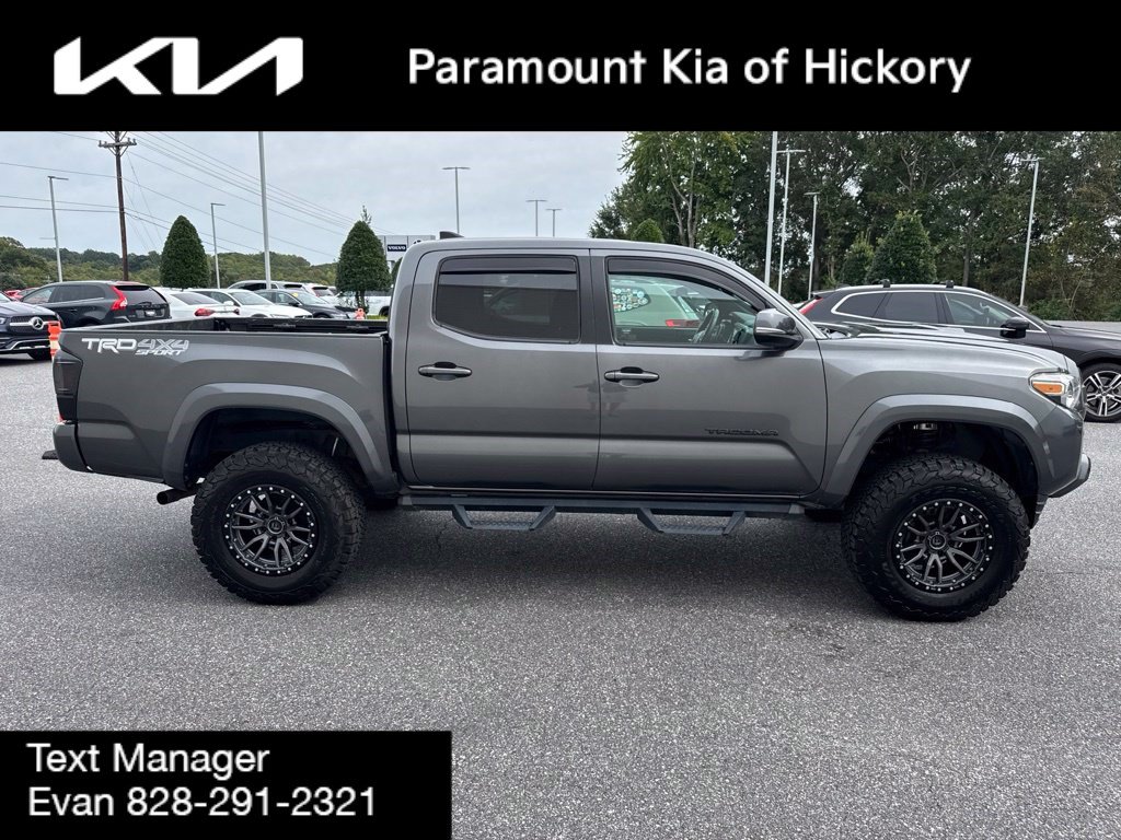 Used 2016 Toyota Tacoma TRD Sport w/ Towing Package AWD/4WD image 8