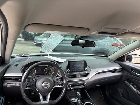 Certified 2023 Nissan Altima 2.5 SR AWD/4WD image 9