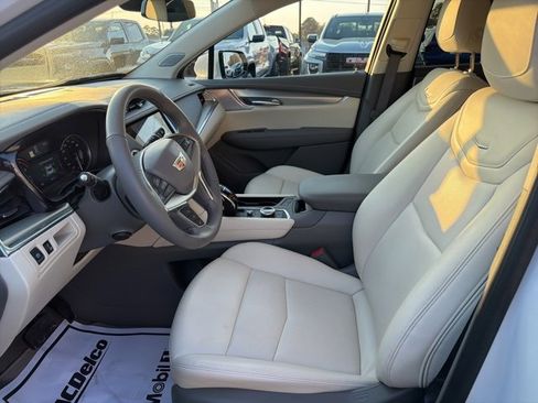 Used 2023 Cadillac XT5 Premium Luxury image 14