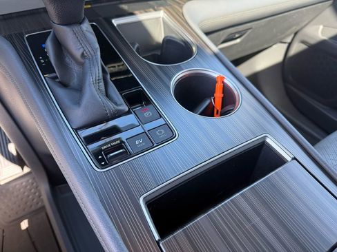 Used 2021 Toyota Sienna Limited image 31