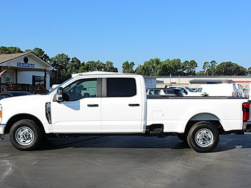 Used 2024 Ford F350 XL w/ 360-Degree Camera Package RWD image 6