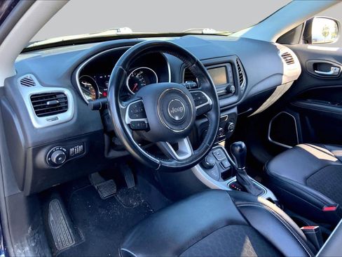 Used 2018 Jeep Compass Latitude AWD/4WD image 18