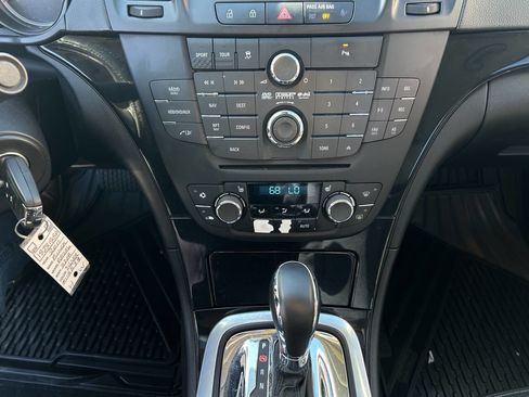 Used 2011 Buick Regal CXL Turbo w/ TO7 Preferred Equipment Group image 13