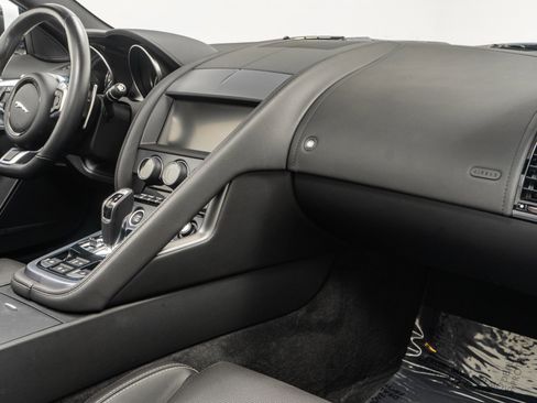 Used 2019 Jaguar F-TYPE R-Dynamic image 14