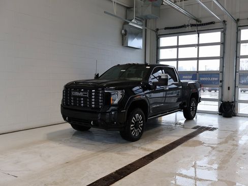 Certified 2025 GMC Sierra 2500 Denali Ultimate image 6