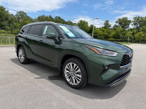 Used 2023 Toyota Highlander Platinum AWD/4WD image 7