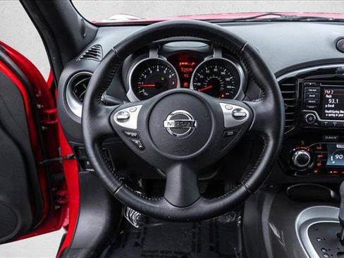 Used 2016 Nissan Juke SV image 13