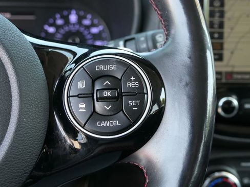Used 2020 Kia Soul GT-Line Turbo FWD image 17