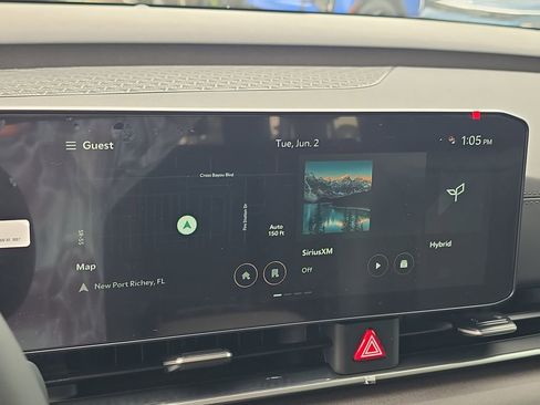 New 2026 Kia Carnival EX FWD image 25