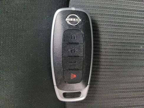 Used 2024 Nissan Sentra SV FWD image 32