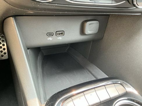 Used 2024 Buick Encore GX Preferred AWD/4WD image 27