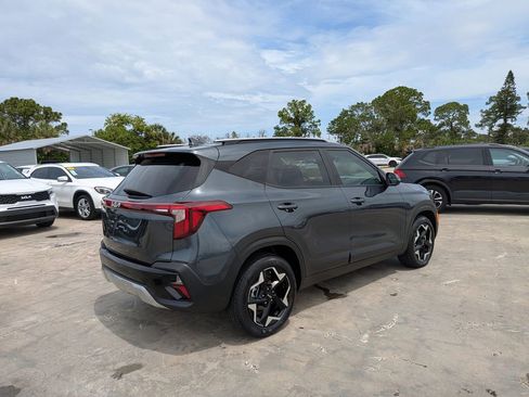 Certified 2025 Kia Seltos S FWD image 7