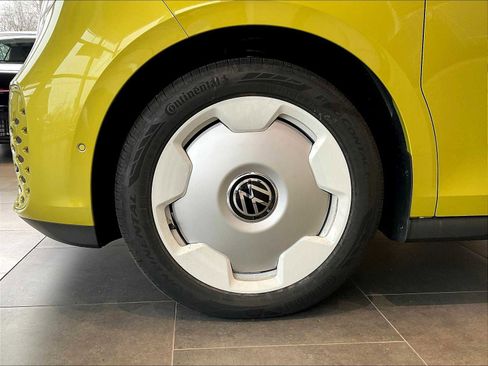 New 2025 Volkswagen ID. Buzz 1st Edition image 8