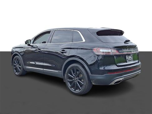 Used 2022 Lincoln Nautilus Reserve w/ Monochromatic Package image 5