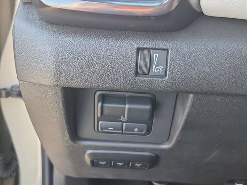 Used 2023 GMC Canyon AT4X w/ Edition 1 AWD/4WD image 18
