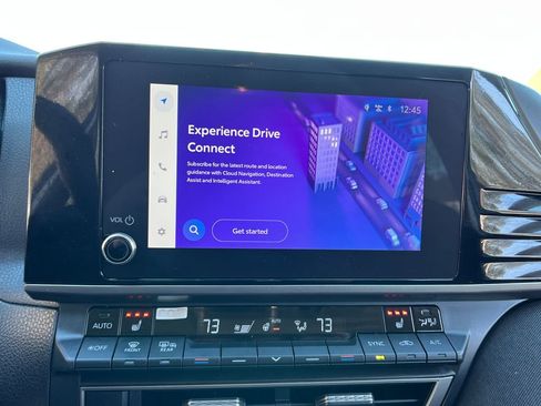 Used 2025 Toyota Camry LE w/ Convenience Package image 19