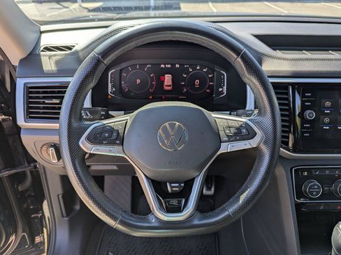 Certified 2023 Volkswagen Atlas SEL R-Line AWD/4WD image 13
