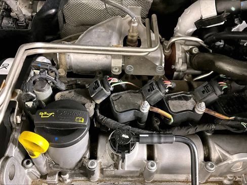 Used 2021 Volkswagen Jetta SE w/ SE Cold Weather Package image 31