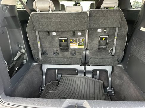 Certified 2026 Toyota Sienna XLE FWD image 16