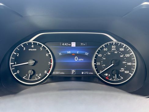 Used 2023 Nissan Maxima Platinum w/ Sport Mat Group FWD image 20