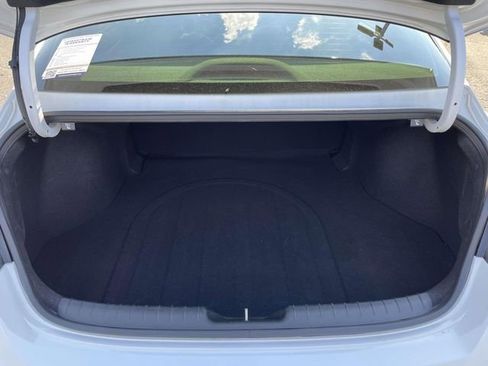 Used 2024 Hyundai Elantra SE FWD image 8