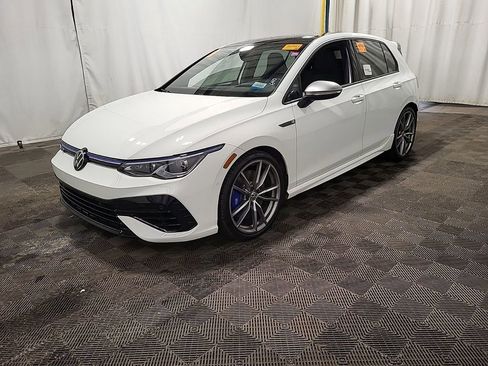 Used 2024 Volkswagen Golf R image 2
