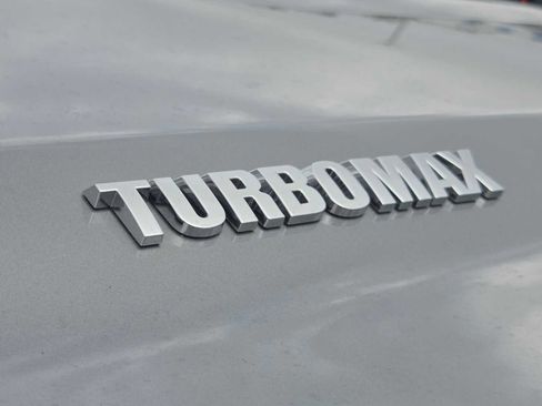 Used 2025 Chevrolet Silverado 1500 Custom AWD/4WD image 39