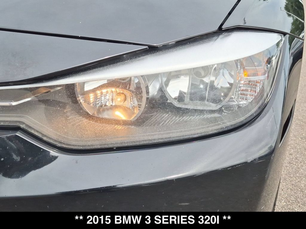 Used 2015 BMW 320i Sedan RWD image 11