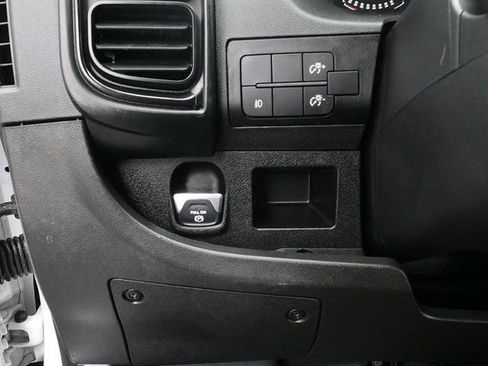 Used 2025 RAM ProMaster 2500 w/ Convenience Group FWD image 20