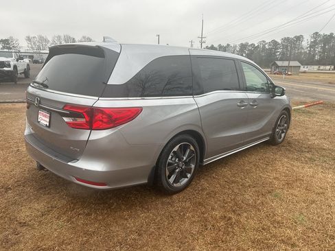 Used 2022 Honda Odyssey Elite image 11